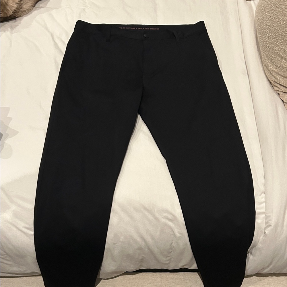 RHONE Men's Sleek Black Dress Pants